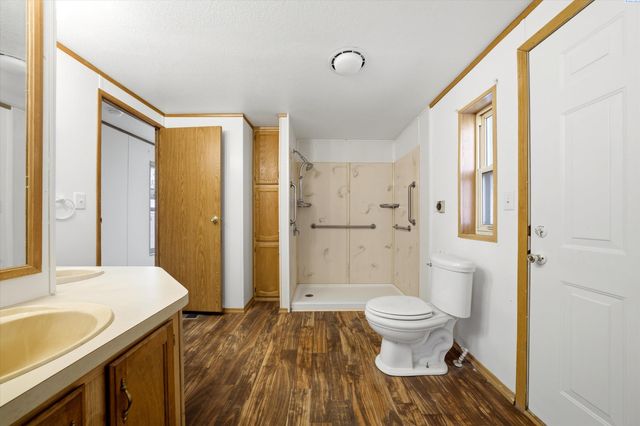 8 W Entiat Place, Kennewick, WA 99336