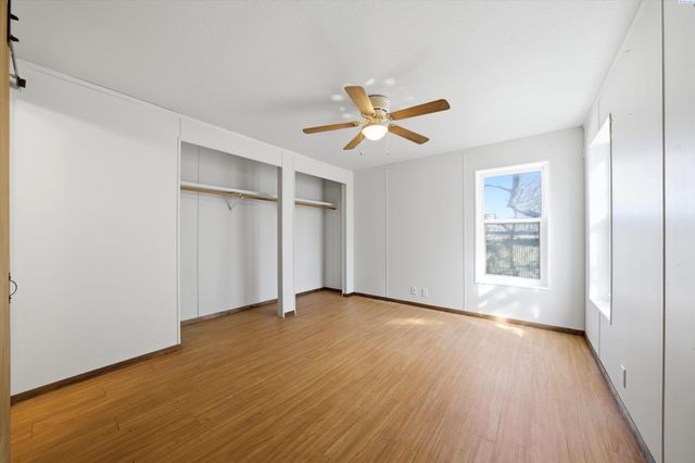 8 W Entiat Place, Kennewick, WA 99336