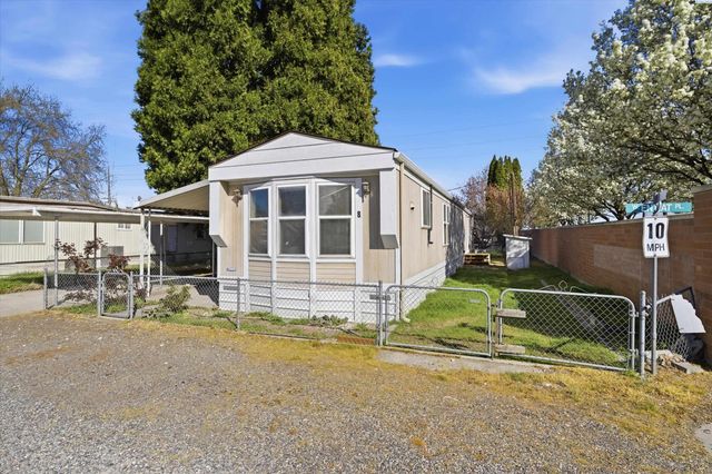 8 W Entiat Place, Kennewick, WA 99336