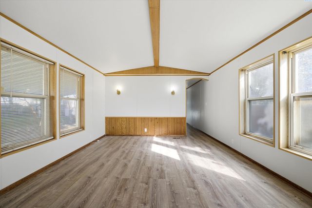 8 W Entiat Place, Kennewick, WA 99336