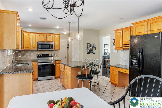 3519 Sharon Circle, North Whitehall Twp, PA 18078