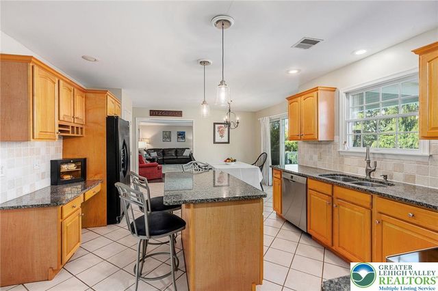 3519 Sharon Circle, North Whitehall Twp, PA 18078