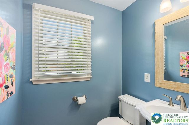 3519 Sharon Circle, North Whitehall Twp, PA 18078