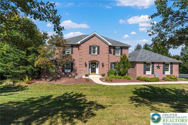 3519 Sharon Circle, North Whitehall Twp, PA 18078