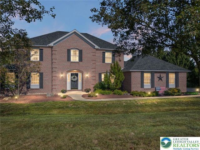 3519 Sharon Circle, North Whitehall Twp, PA 18078