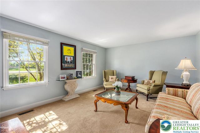 3519 Sharon Circle, North Whitehall Twp, PA 18078