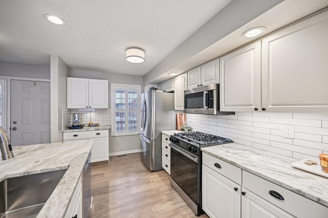 6517 Upper Lake Circle, Westerville, OH 43082