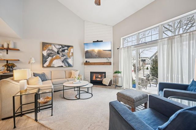 6517 Upper Lake Circle, Westerville, OH 43082