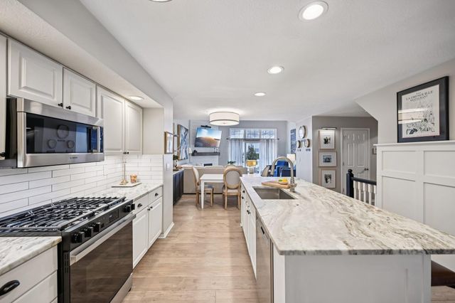 6517 Upper Lake Circle, Westerville, OH 43082