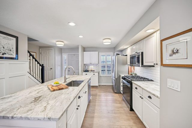 6517 Upper Lake Circle, Westerville, OH 43082