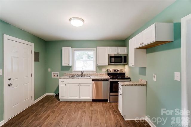 3443 Airlie Street, Charlotte, NC 28205