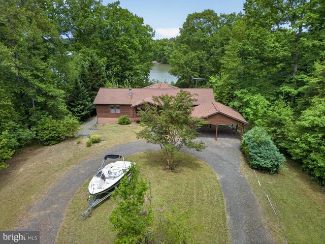 66 OLD PROSPECT LNDG, Montross, VA 22520