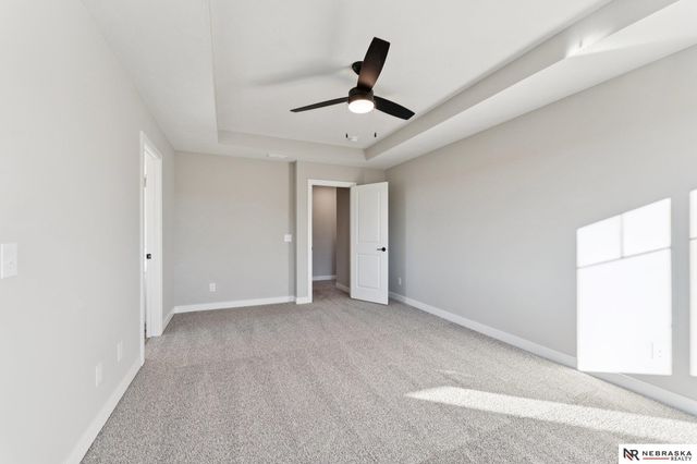 11302 Portage Circle, Papillion, NE 68046