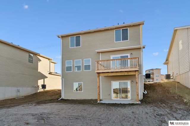 11302 Portage Circle, Papillion, NE 68046