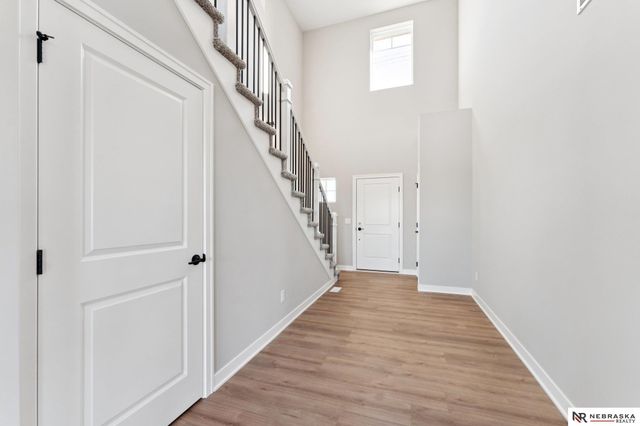 11302 Portage Circle, Papillion, NE 68046