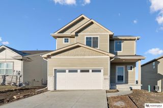 11302 Portage Circle, Papillion, NE 68046