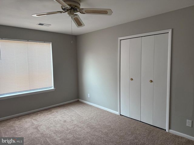 1475 1475 MOUNT HOLLY RD, Edgewater Park, NJ 08010