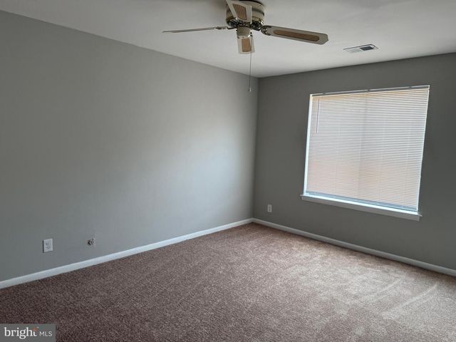 1475 1475 MOUNT HOLLY RD, Edgewater Park, NJ 08010