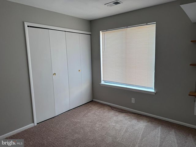 1475 1475 MOUNT HOLLY RD, Edgewater Park, NJ 08010