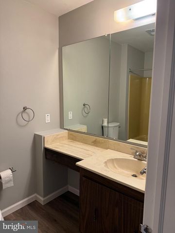 1475 1475 MOUNT HOLLY RD, Edgewater Park, NJ 08010