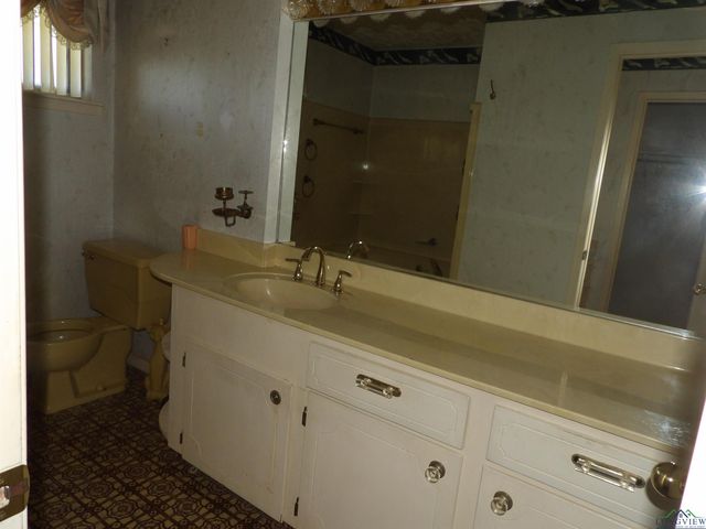 2307 Lilly St, Longview, TX 75602