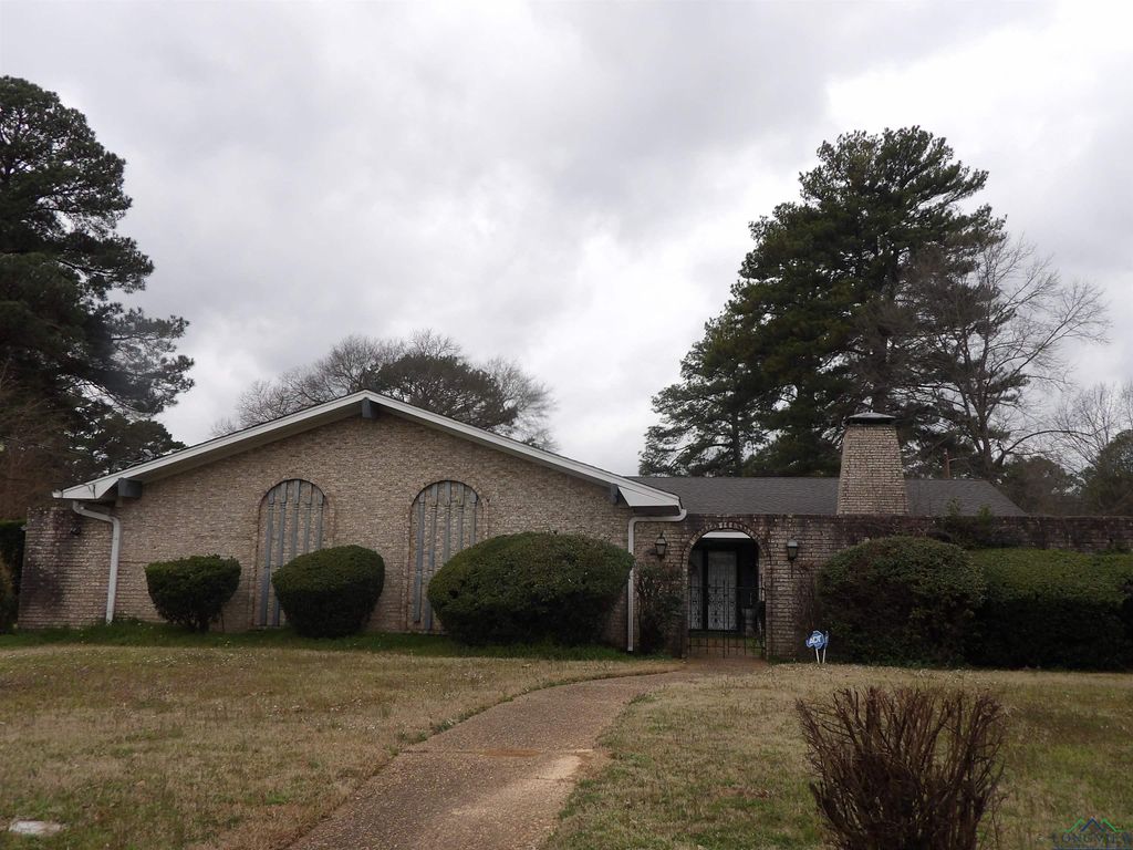 2307 Lilly St, Longview, TX 75602