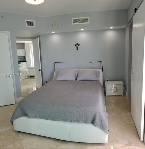 350 S Miami Ave 2714, Miami, FL 33130