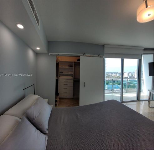 350 S Miami Ave 2714, Miami, FL 33130