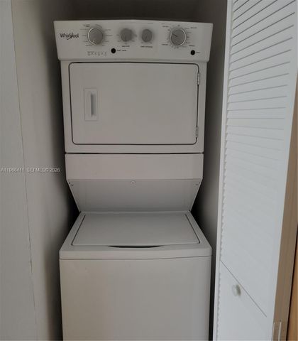 350 S Miami Ave 2714, Miami, FL 33130