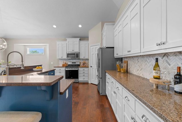 1749 Charleston Lane, Waconia, MN 55387