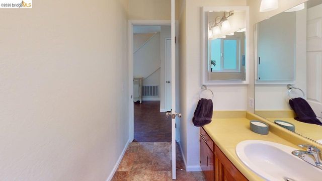 18931 Middle Camp Sugar Pine Rd, Twain Harte, CA 95383