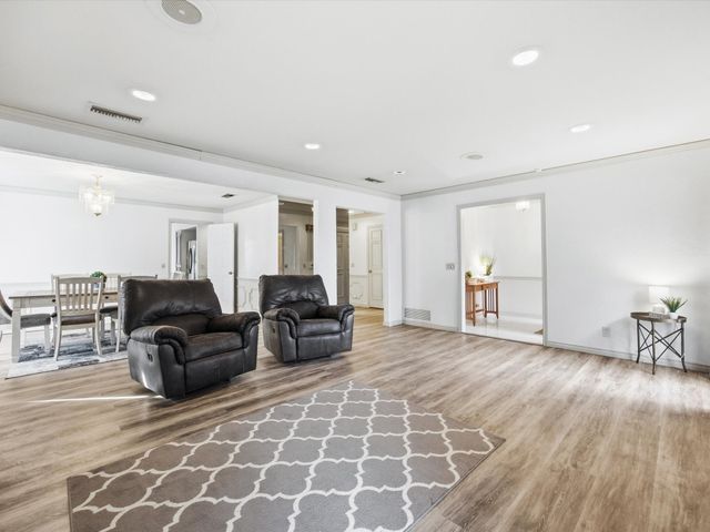 3514 Shady Valley Drive, Pantego, TX 76013