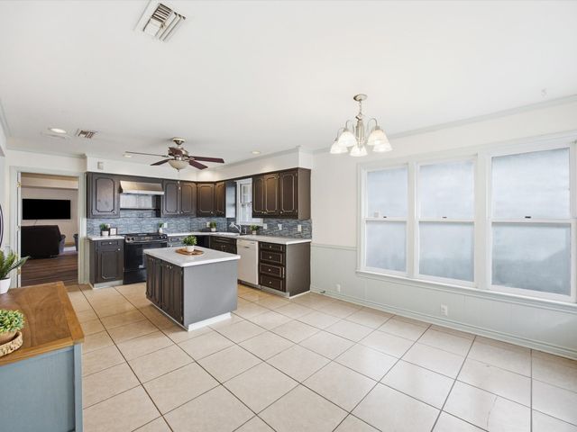 3514 Shady Valley Drive, Pantego, TX 76013