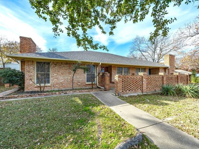 3514 Shady Valley Drive, Pantego, TX 76013