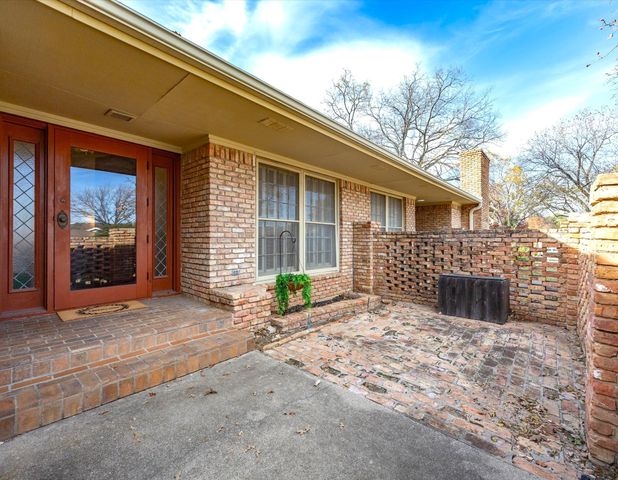 3514 Shady Valley Drive, Pantego, TX 76013