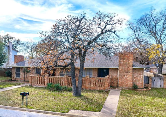 3514 Shady Valley Drive, Pantego, TX 76013