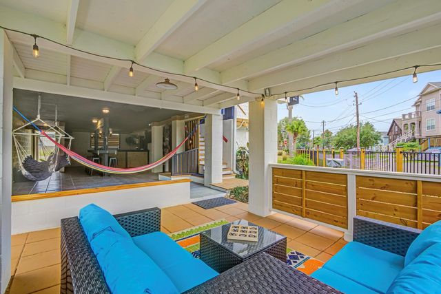 2108 Knollwood Street, Kemah, TX 77565