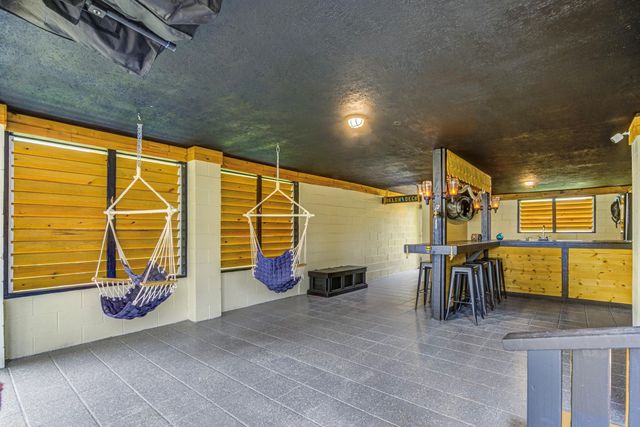 2108 Knollwood Street, Kemah, TX 77565