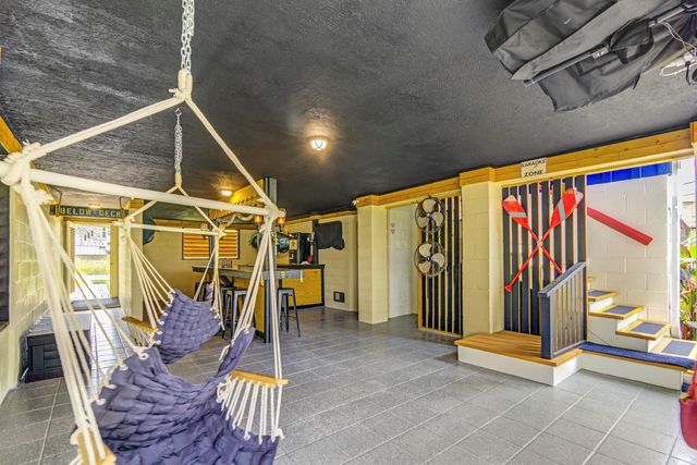 2108 Knollwood Street, Kemah, TX 77565