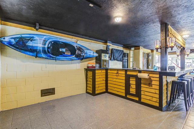 2108 Knollwood Street, Kemah, TX 77565