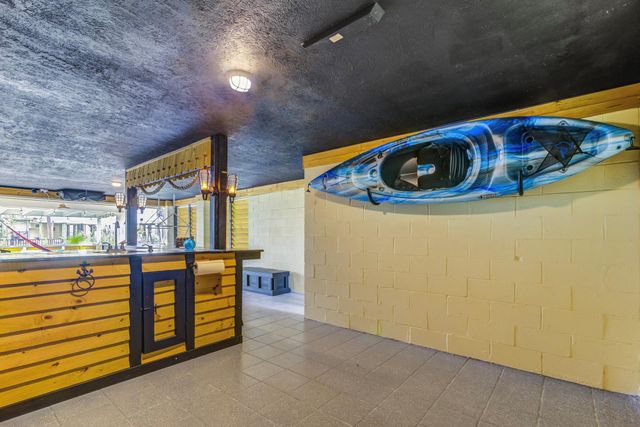 2108 Knollwood Street, Kemah, TX 77565