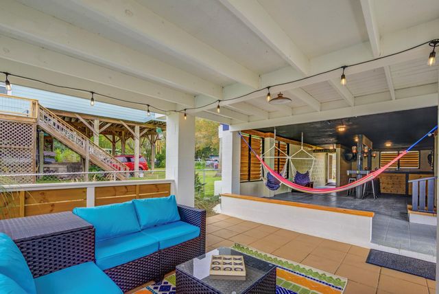 2108 Knollwood Street, Kemah, TX 77565