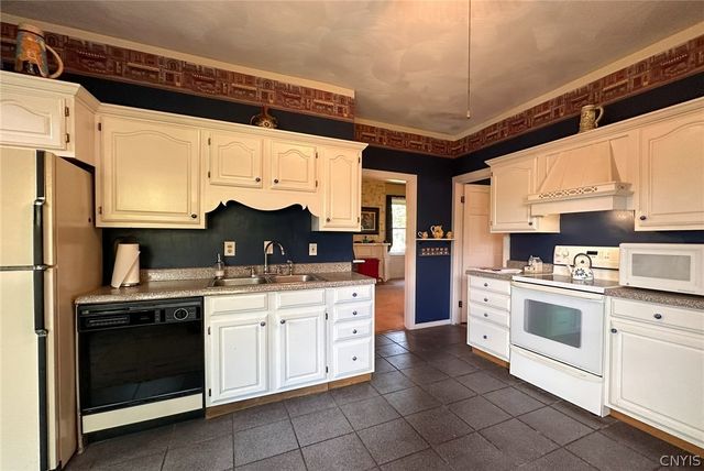 1401 Utica Street, Whitestown, NY 13424