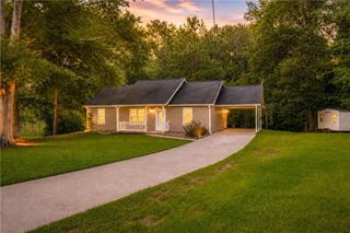 589 Linda Lane, Powder Springs, GA 30127