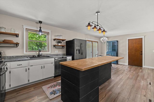 S69W22340 Sonoma WAY, Big Bend, WI 53103