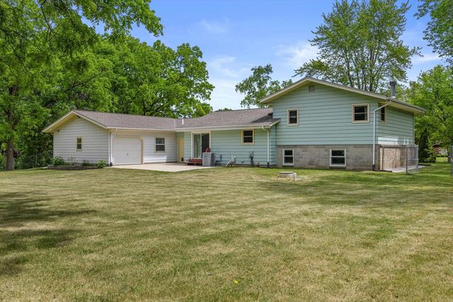 S69W22340 Sonoma WAY, Big Bend, WI 53103