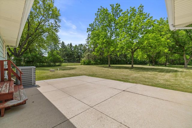 S69W22340 Sonoma WAY, Big Bend, WI 53103