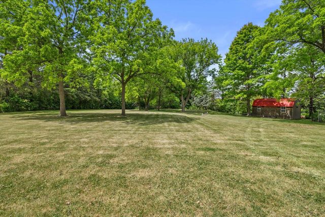 S69W22340 Sonoma WAY, Big Bend, WI 53103