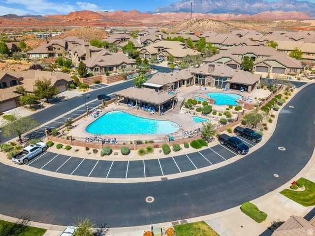 4222 E TORREY PINES DR, Washington, UT 84780