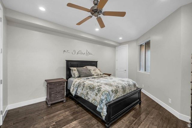 4222 E TORREY PINES DR, Washington, UT 84780